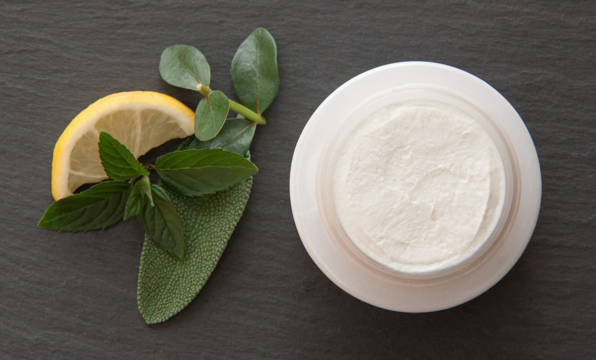 deo-creme-1597048_1920